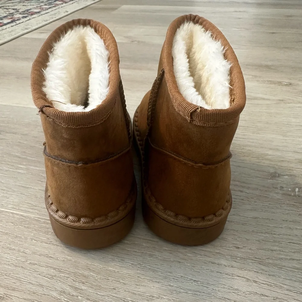 Girls winter fur boots faux suede size 12